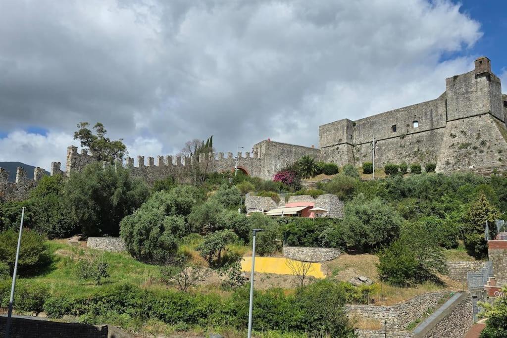 Apartamento Tra Mare E Castello La Spezia Exterior foto